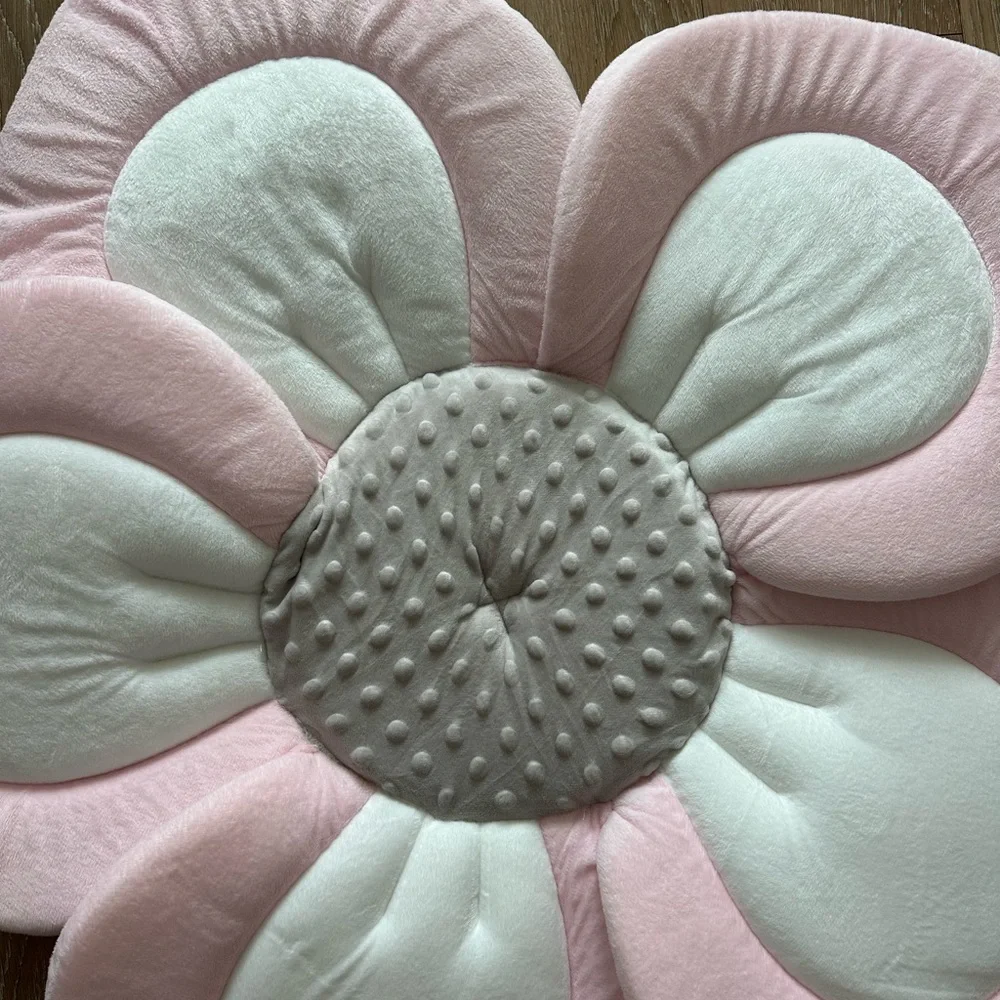 NEVER USED flower baby bath mat